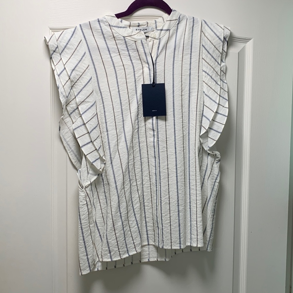 New with tags short sleeve shirt blouse